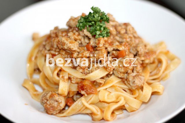 tagliatelle s vepřovým masem